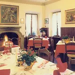Hotel Ristorante Ai Pini 2*