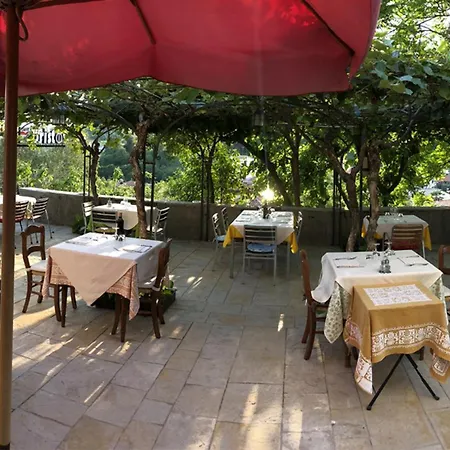 Hotel Ristorante Ai Pini 2*