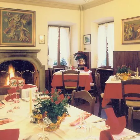 Hotell Ristorante Ai Pini 2*